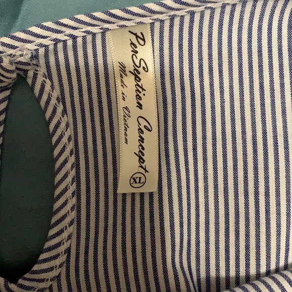 Smoke free. Like new dress shirt. - Picture 3 of 6